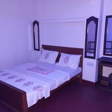 Relax Home Rambukkana Екстериор снимка