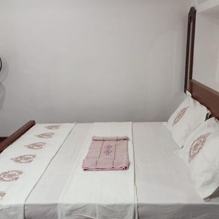 Relax Home Rambukkana Екстериор снимка