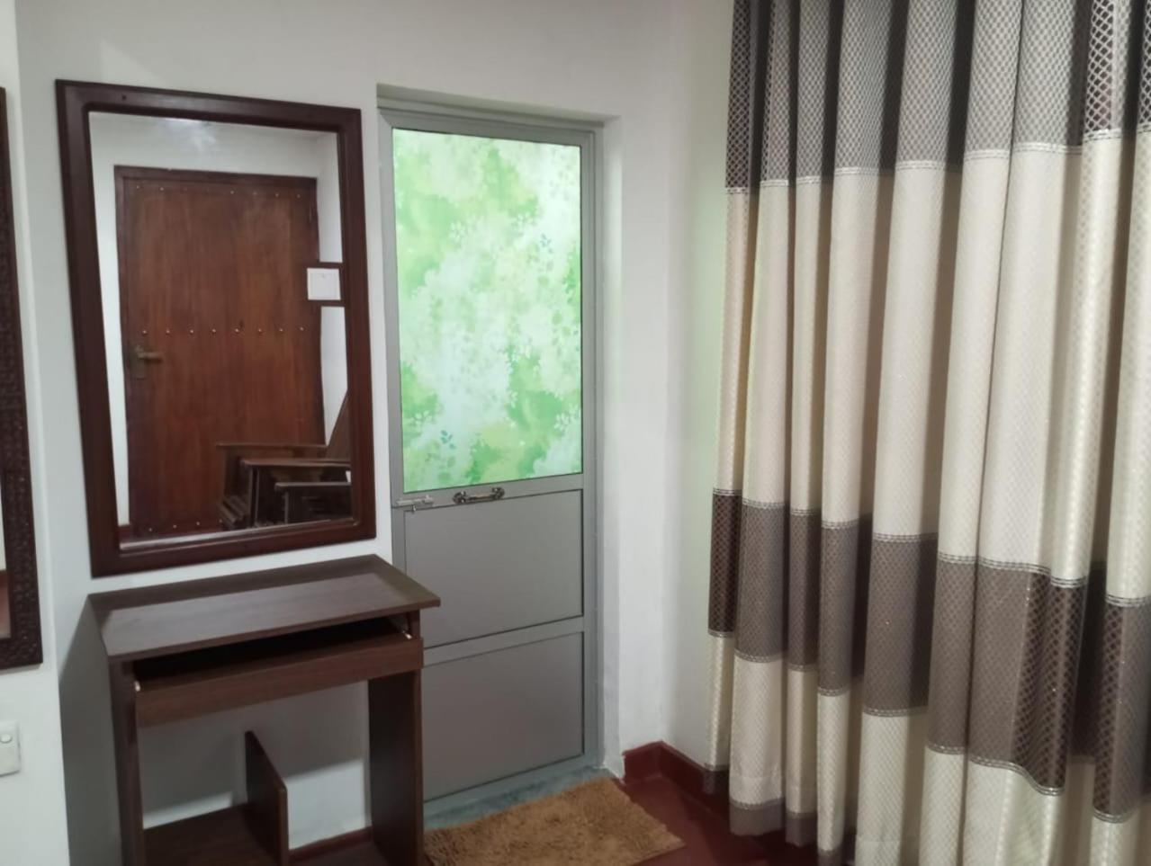 Relax Home Rambukkana Екстериор снимка