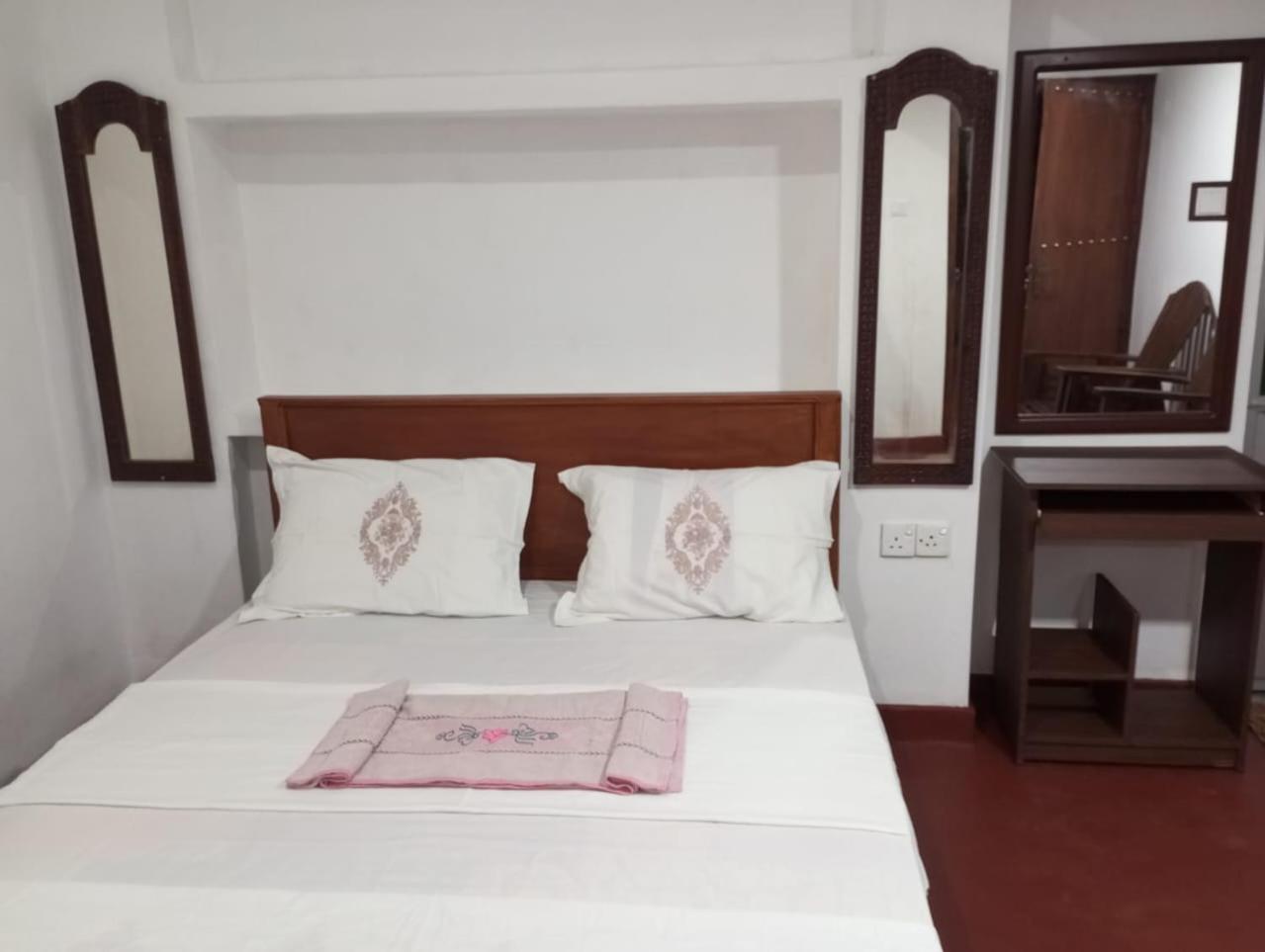 Relax Home Rambukkana Екстериор снимка