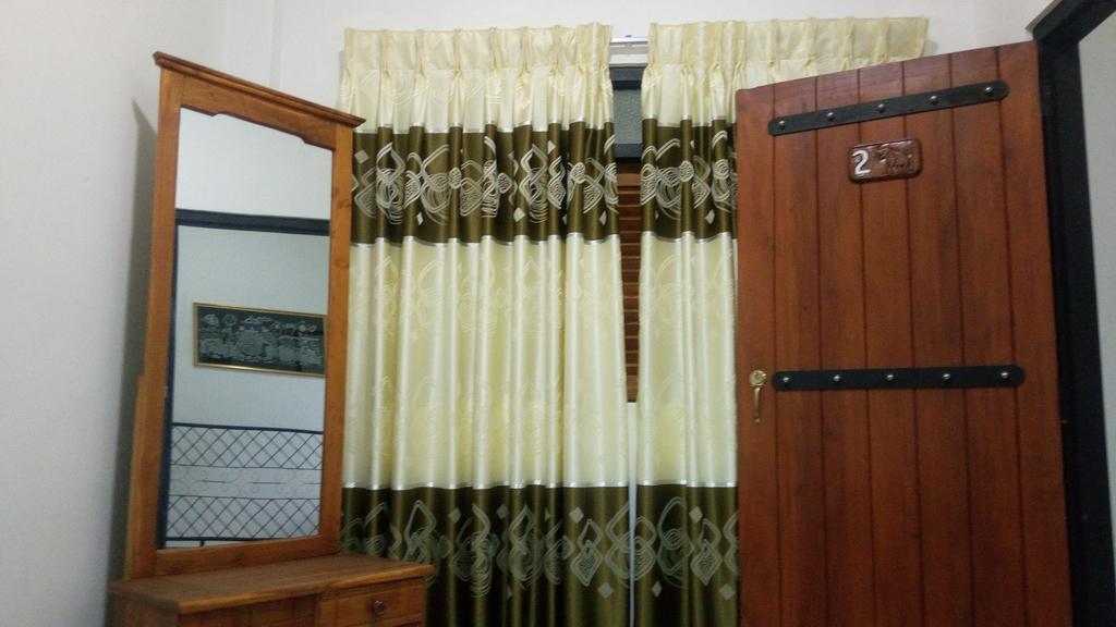Relax Home Rambukkana Екстериор снимка