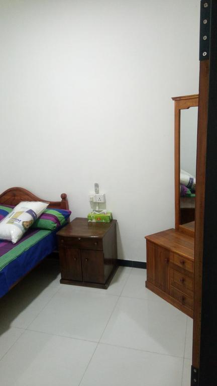 Relax Home Rambukkana Екстериор снимка